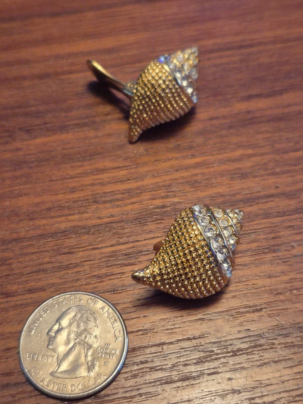 Vintage Kenneth Jay Lane Gold Tone Conch Shell Earrings - Picture 6 of 7